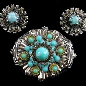 Vintage 1950s Rhinestone Brooch and Earrings